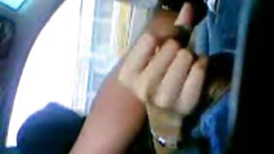 ผู้ชอบแสดงออกกลางแจ้งอวดร่างกายเปลือยเปล่าบนภูเขา